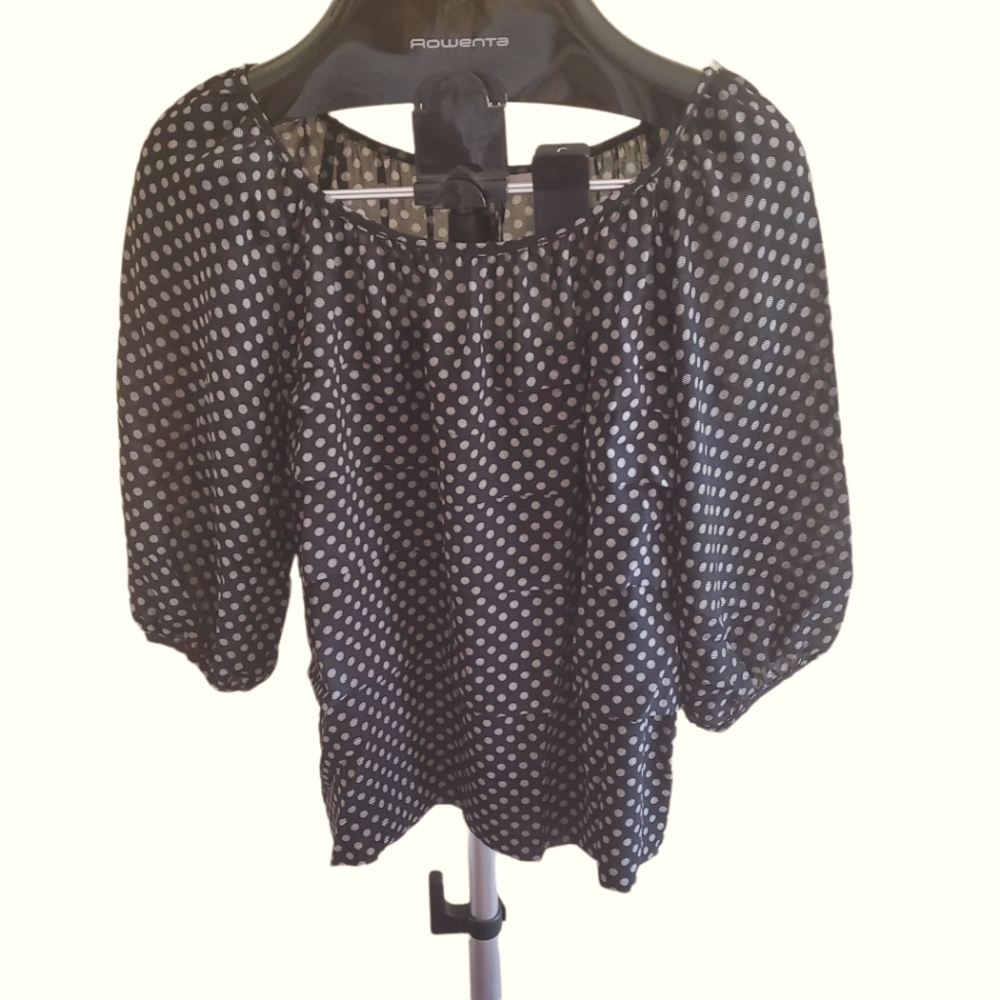 Max Studio NWT flirty Tier Ruffle Top